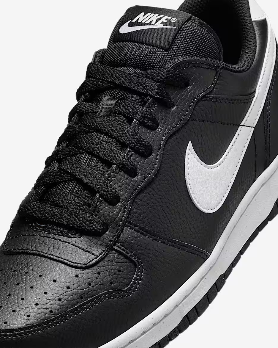 Tênis Nike Big Nike Low SP25 – Preto/Branco