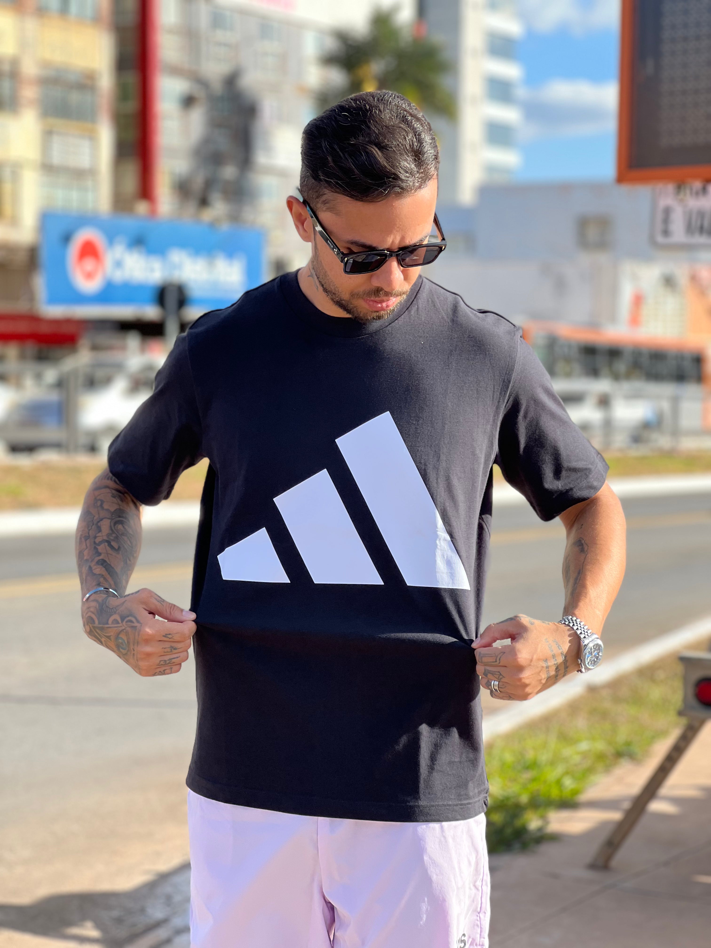 Camiseta Adidas Big Logo