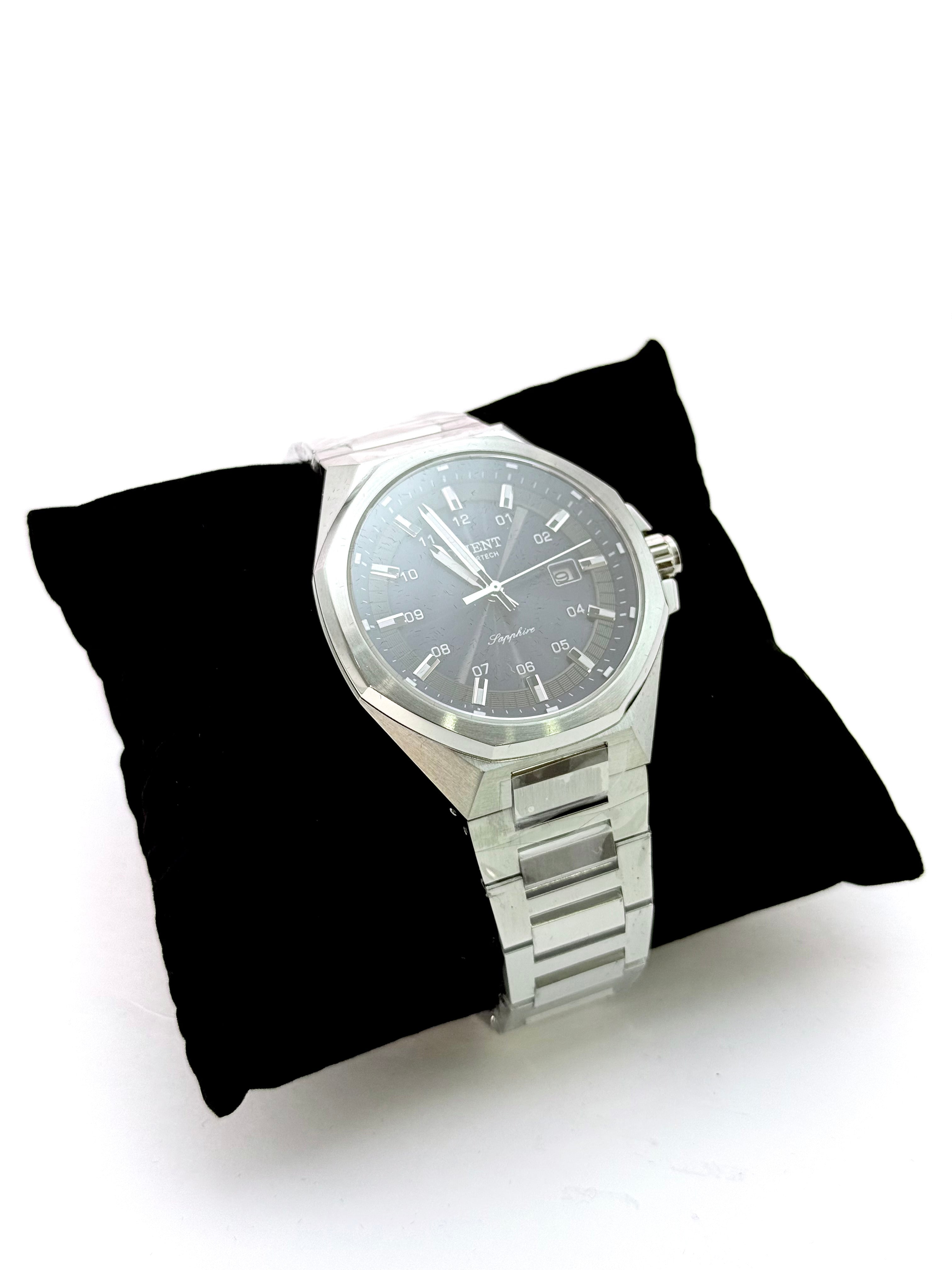 Orient Quartz e Sapphire com Pulseira de Aço