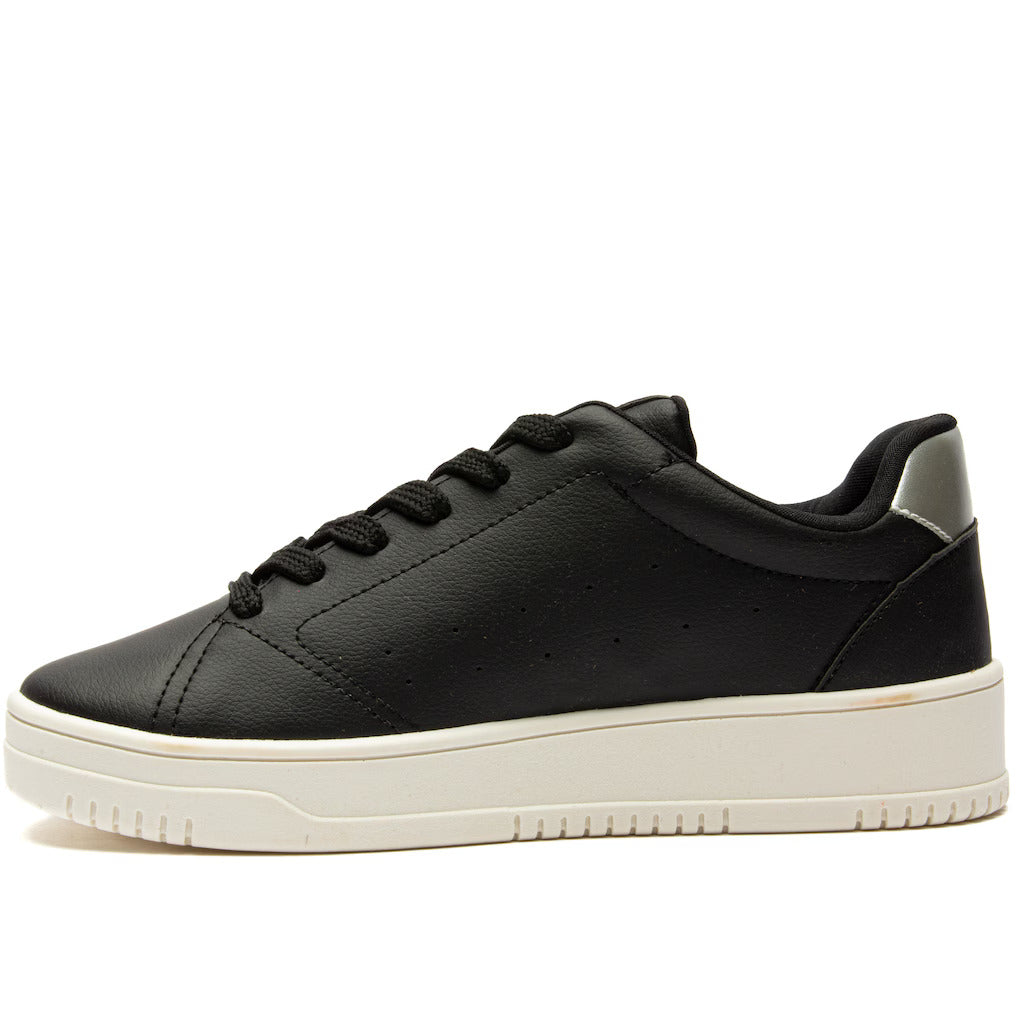 Tênis Ecko ECATL03 PretoPrata – Estilo Clássico e Elegância