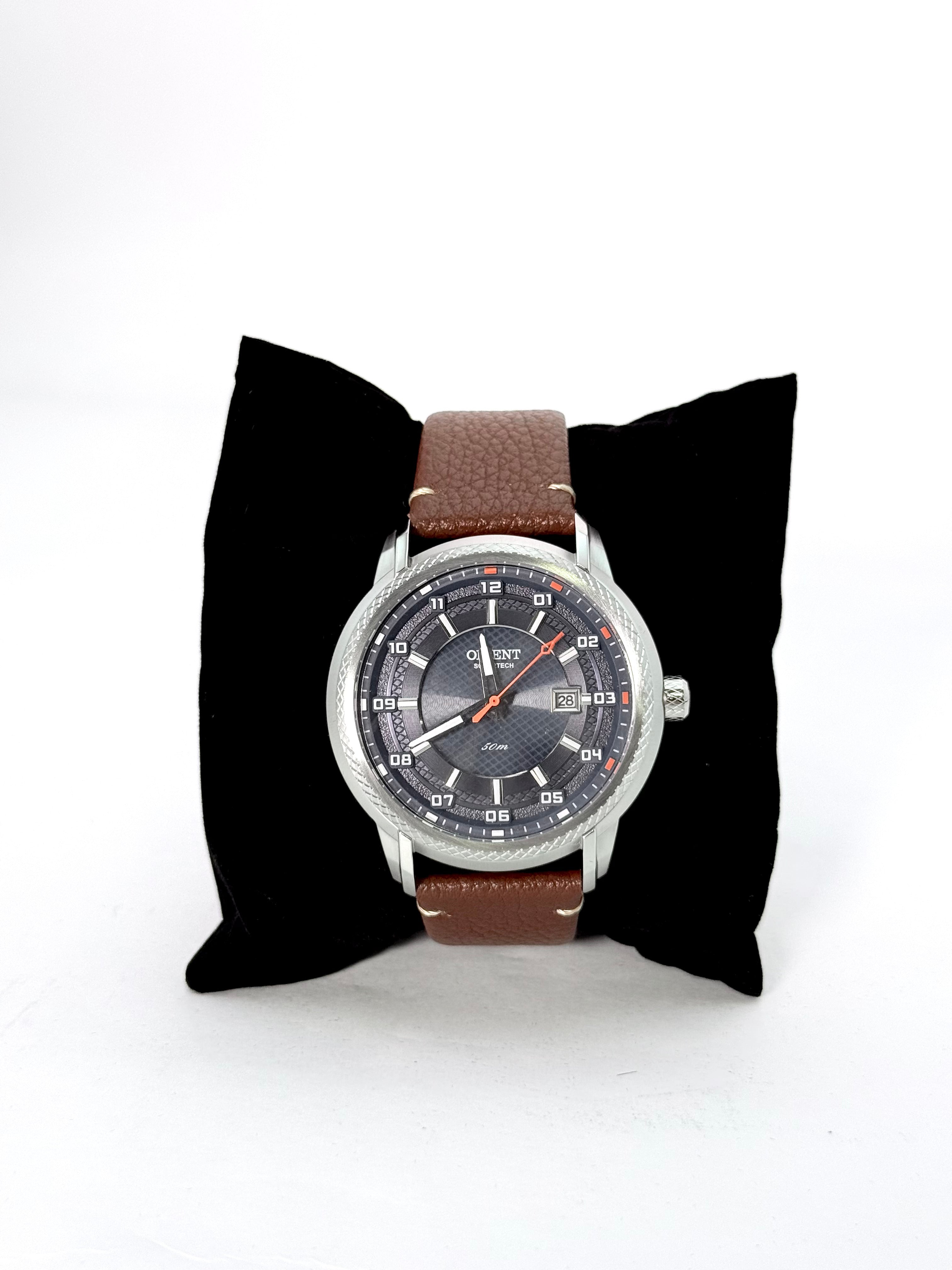 Relógio Orient SolarTech Masculino com pulseira de couro marrom