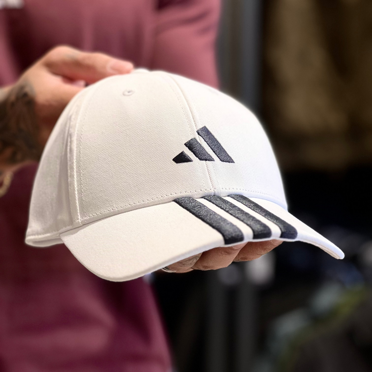 Boné Adidas 3 Listras Unissex - Branco/Preto